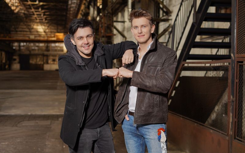 TIL ČEH & RAAY.jpeg