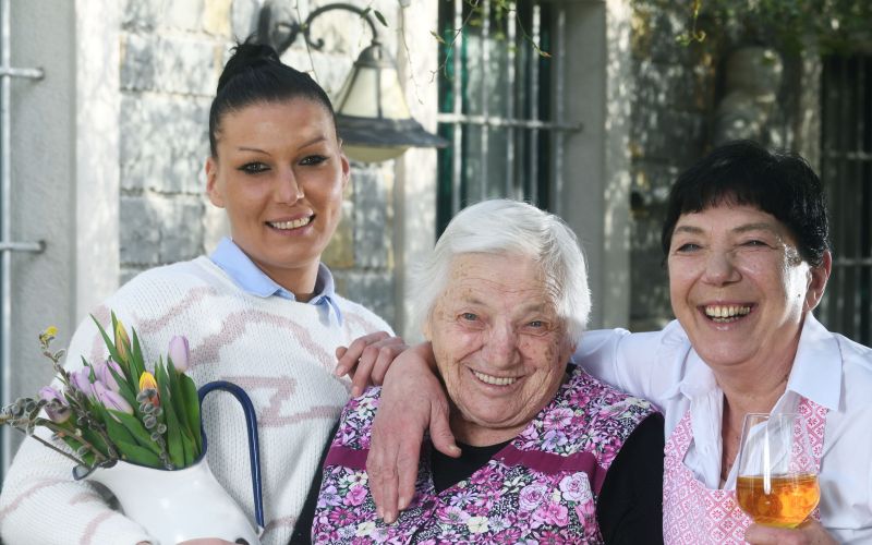 Meta Kocjančič, Oriella Medoš in Marija Panger, tri kuharske mojstrice