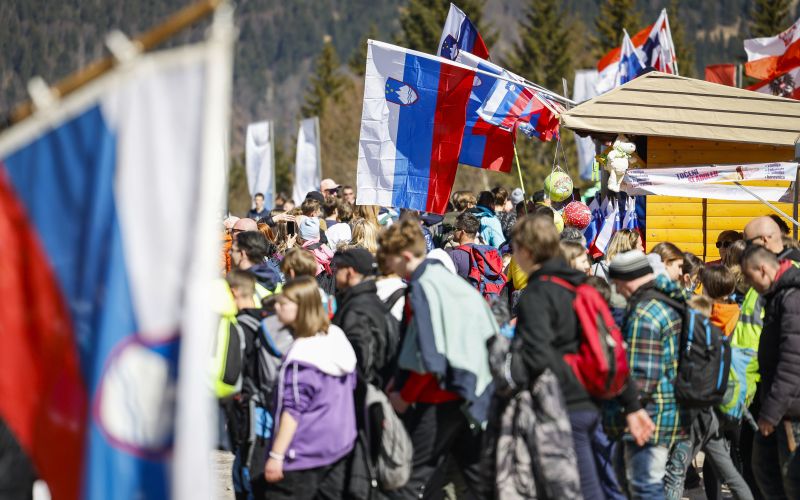semenic planica zastava slovenija sta.jpg