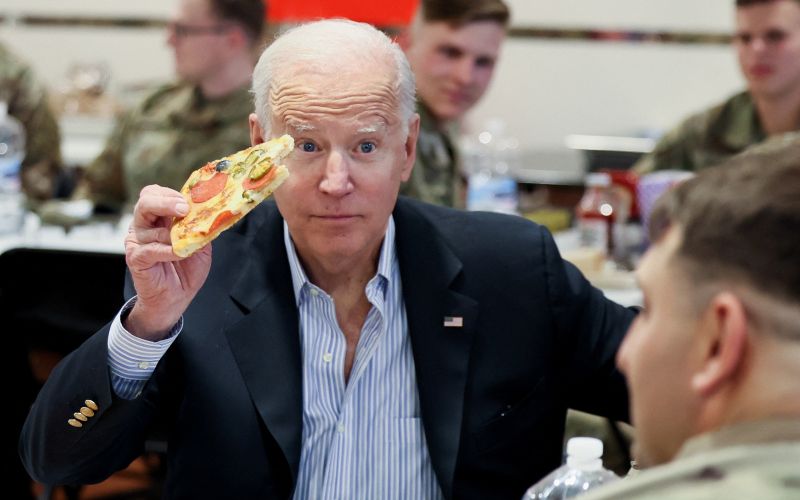 2022-03-25T144520Z_1938843488_RC2P9T92P7UT_RTRMADP_3_UKRAINE-CRISIS-USA-POLAND.JPG