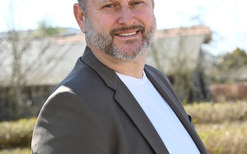 miki-vlahovič