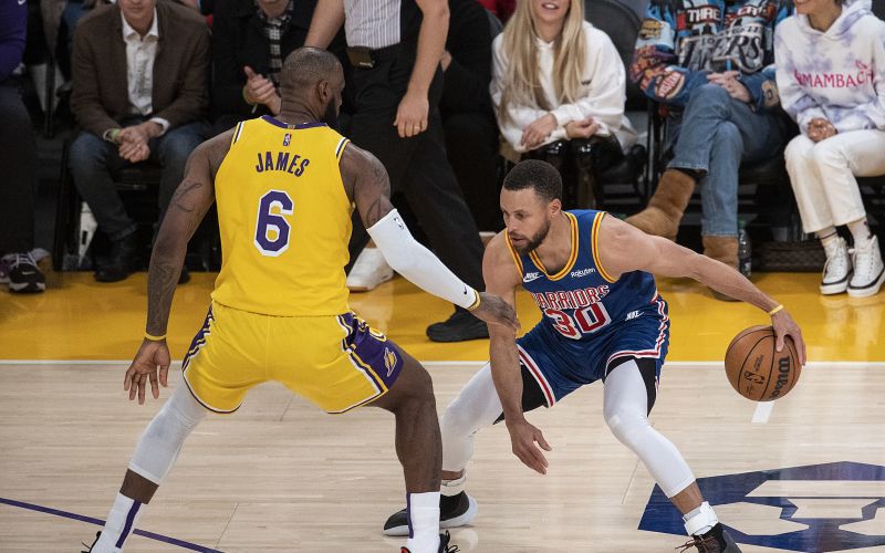 lebron james curry 22 pm.jpg