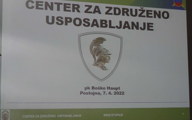 _01_prosojnica_czu1.jpg