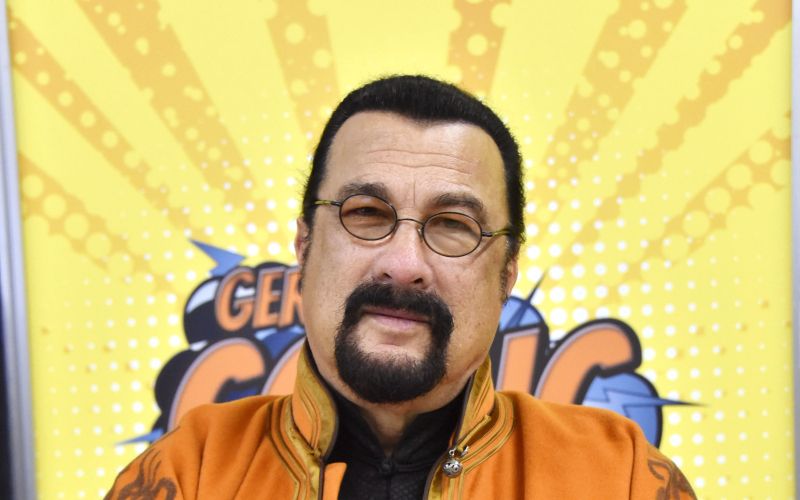 Steven Seagal je pod drobnogledom.