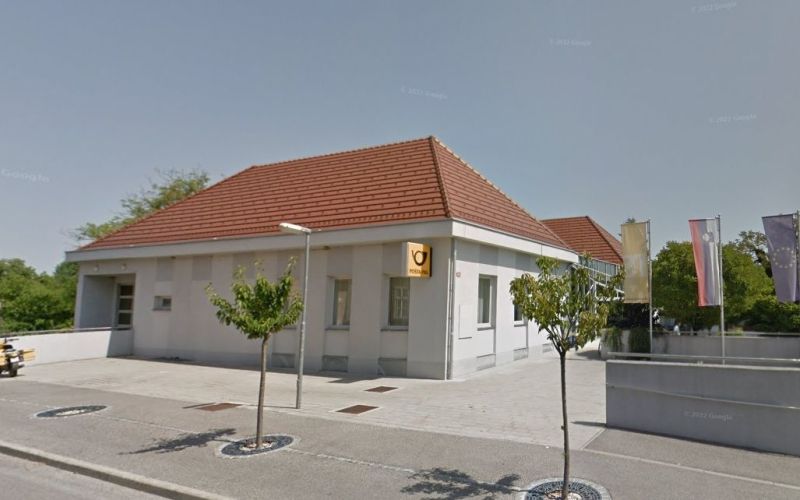 pošta, ulica stare pravde, brežice.jpg