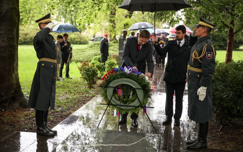 igor zorčič, venec, dan upora proti okupatorju.jpg