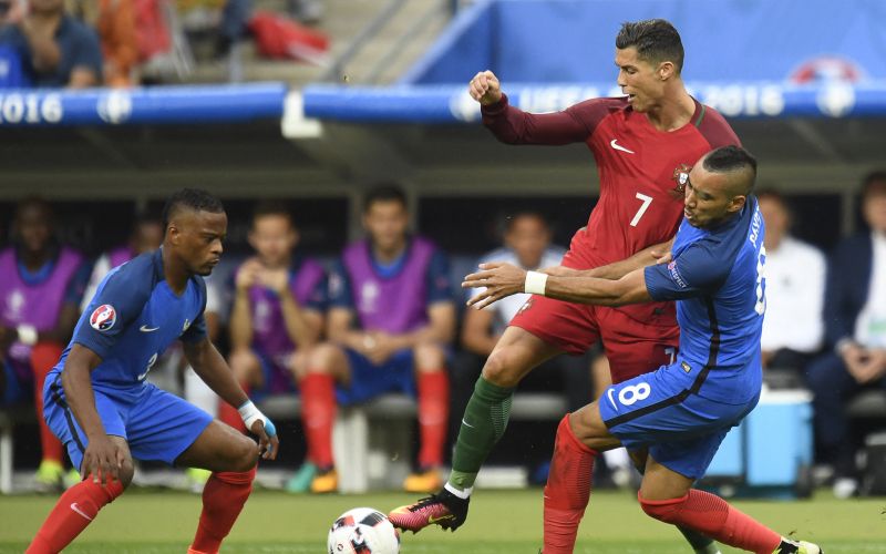patrice evra ronaldo 16 pm.jpg