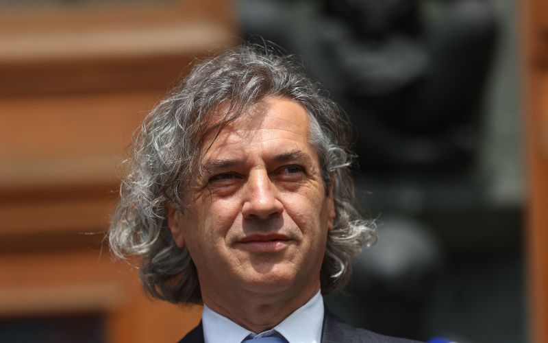 Robert Golob