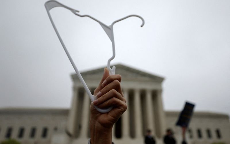2022-05-03T175414Z_1131730065_RC2KZT9P0UEX_RTRMADP_3_USA-ABORTION.JPG