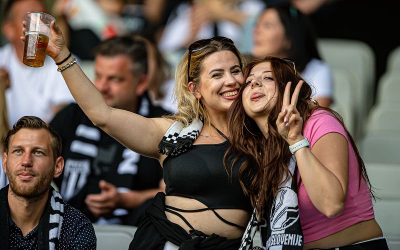 olimpija, mura, tribune, tribuna, navijači, gledalci, stožice