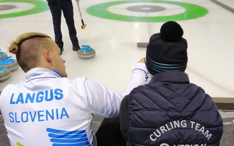 037-20-curling.jpg