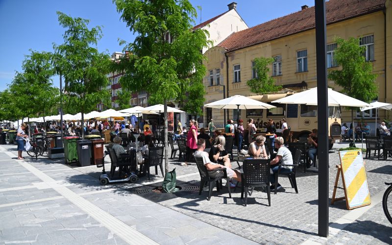 sočna-vilica, slovenska-ulica