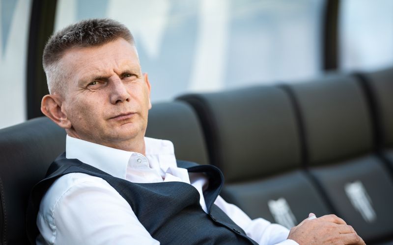 radovan karanović.jpg