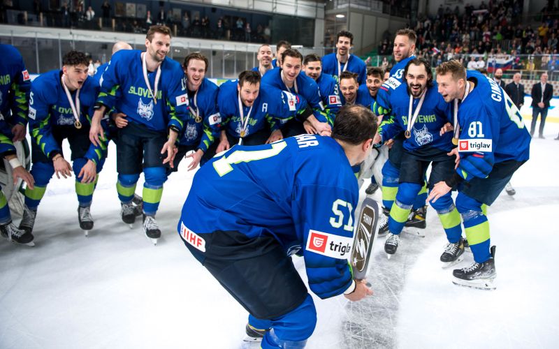 slovenija hokej reprezentanca 22 dj.jpg