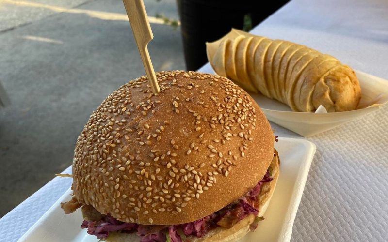 burgerinklobasicavtestu.jpg