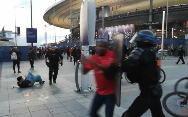 liverpool navijaci pariz policija