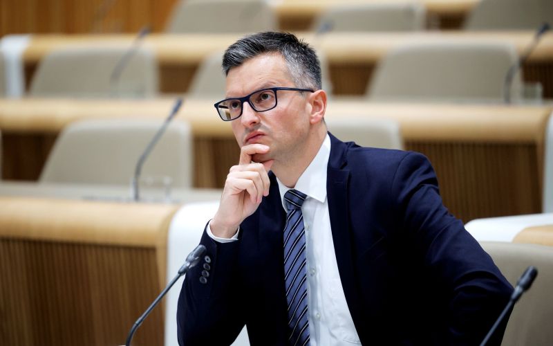 marjan šarec.jpg