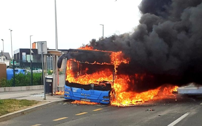 avtobus, požar, zagreb.jpg