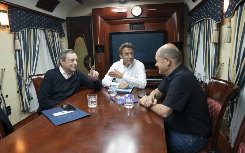 emmanuel macron, olaf scholz, mario draghi.jpg