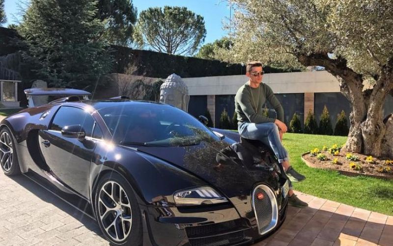 ronaldo bugatti.jpg