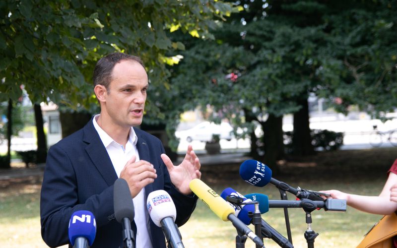 anže logar.jpg
