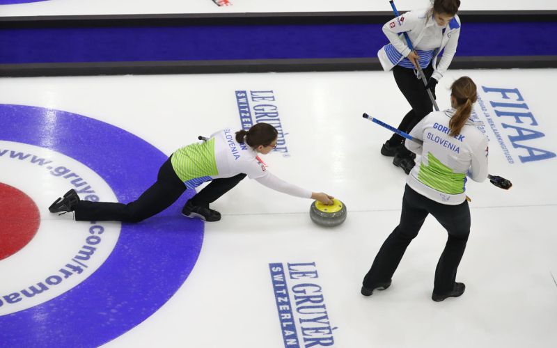 curling 1.jpg
