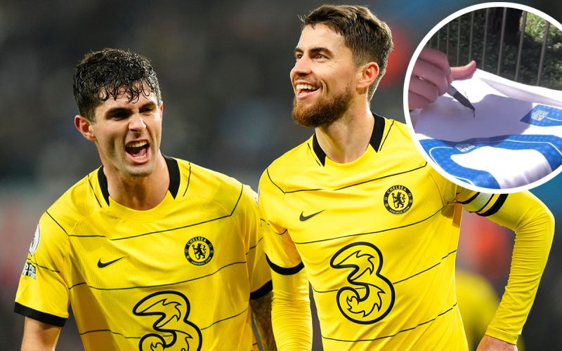pulisic jorginho dres.jpg