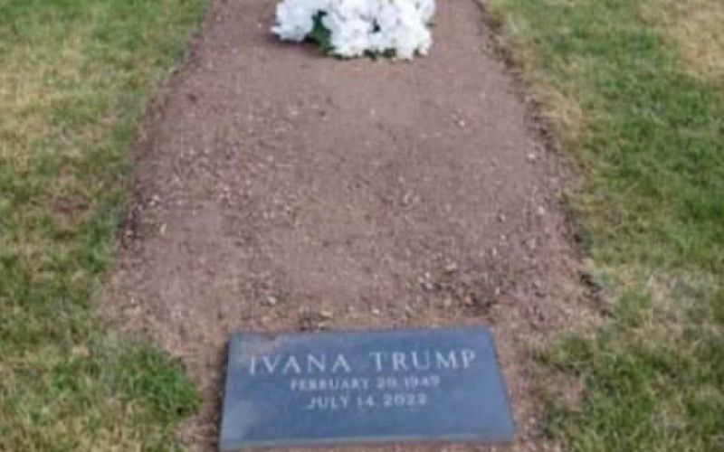 ivana trump grob.png