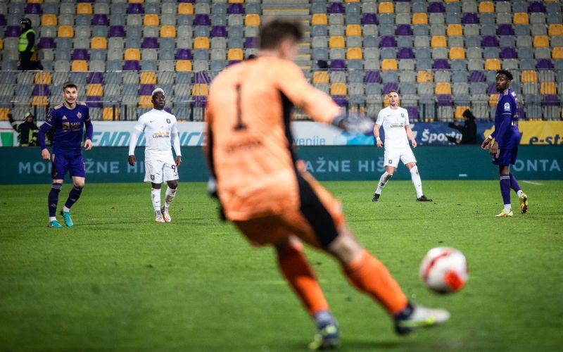 olimpija maribor derbi.jpg