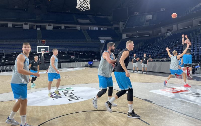 slovenija kosarka trening.jpg