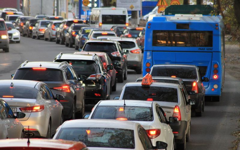 traffic-jam-gd45bdaef8_1920.jpg