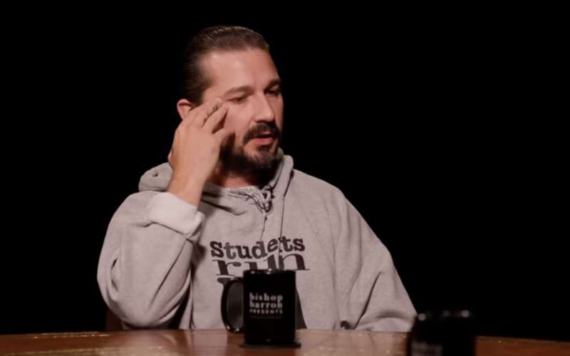 Shia med intervjujem, ko je govoril o črnih mislih