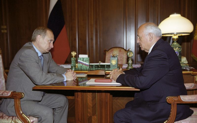 mihail gorbačov, vladimir putin.jpg