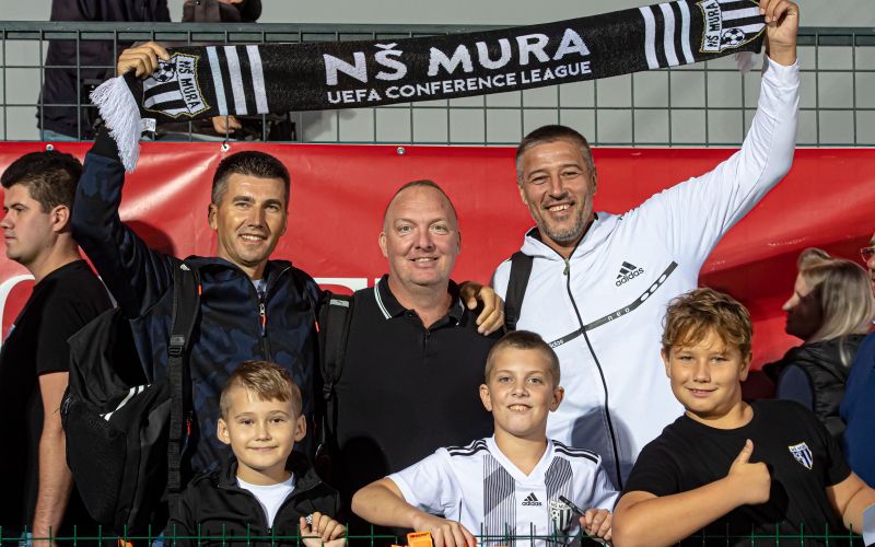 mura, koper, gledalci, tribune