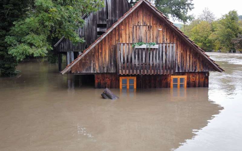 Damelj, poplave, kolpa
