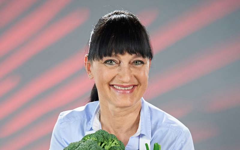 Alenka Resinovič Reza, Reza