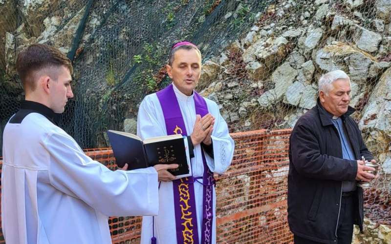 andrej saje macesnova gorica.jpg
