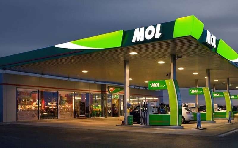 mol-romania-fuel-station_b.jpg