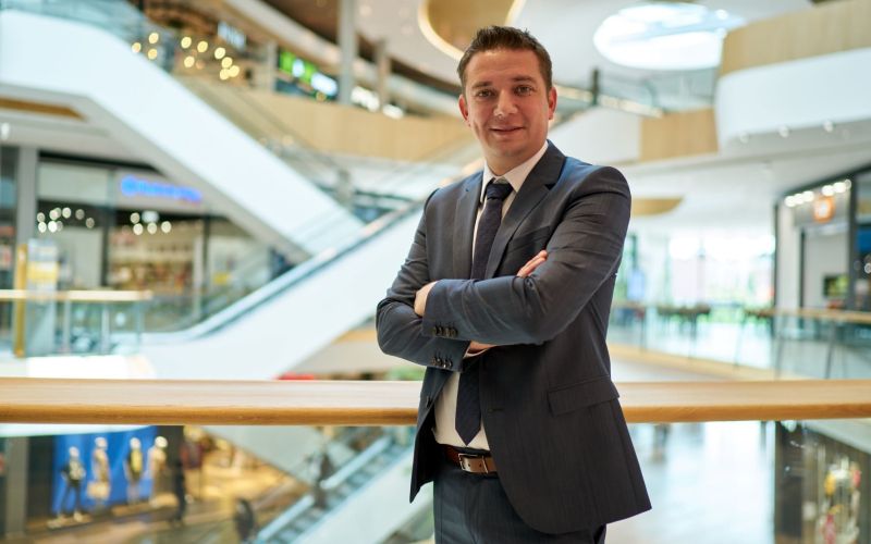 Direktor družbe SES Slovenija Toni Pugelj (foto Blaž Žnidarič).jpg