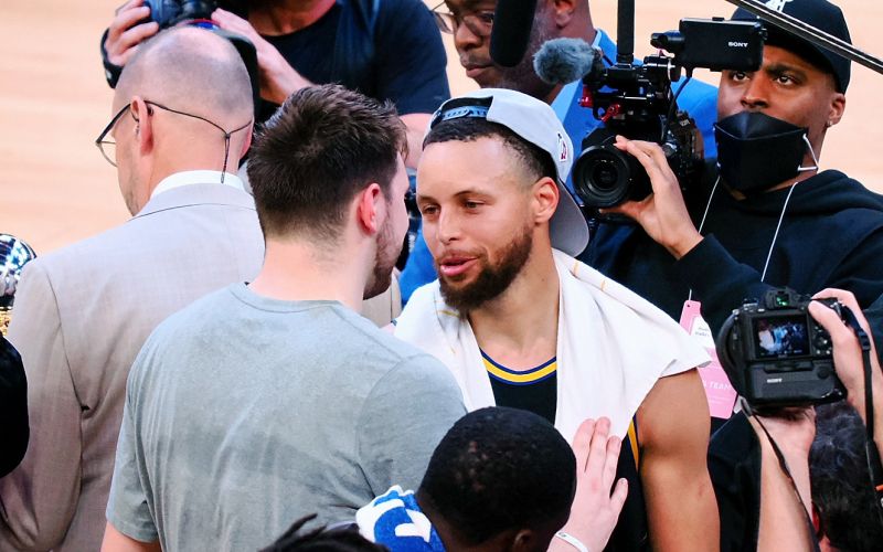 stephen curry luka dončić.jpg