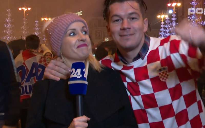 Sredi javljanja v živo poljubil poročeno slovensko voditeljico 1.jpg