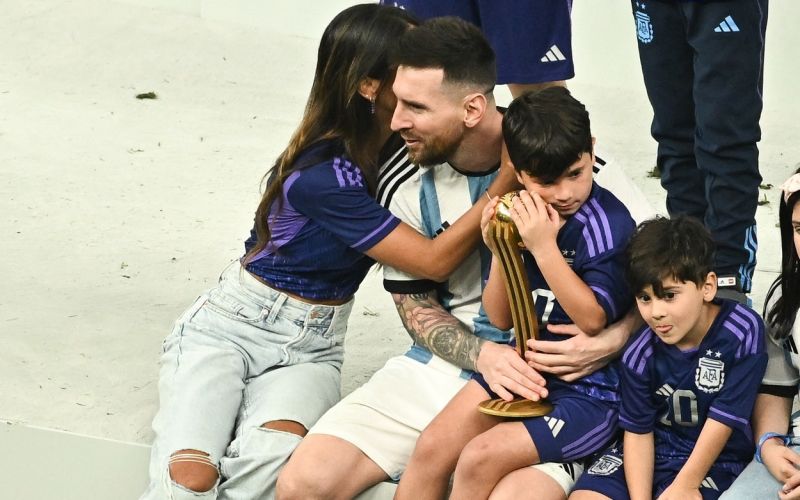 roccuzzo messi 4.jpg