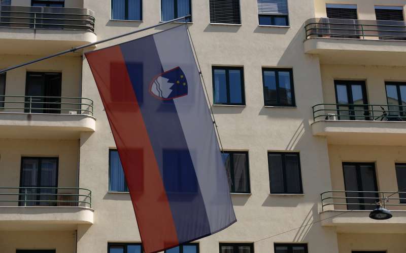 slovenska zastava