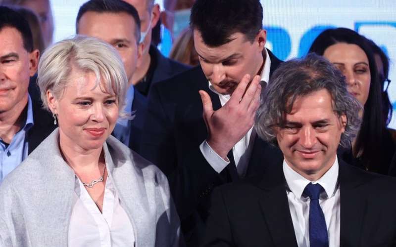 Urška Klakočar Zupančič, Robert Golob