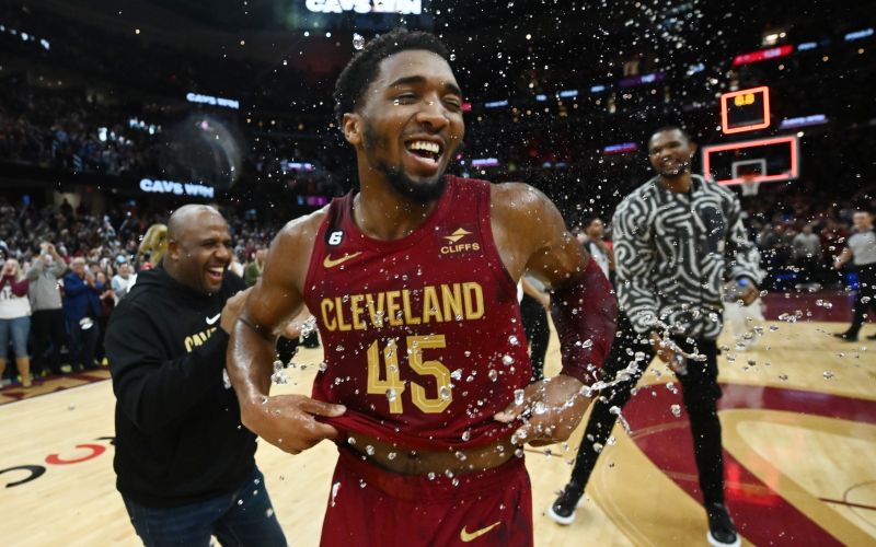 donovan mitchell.jpg