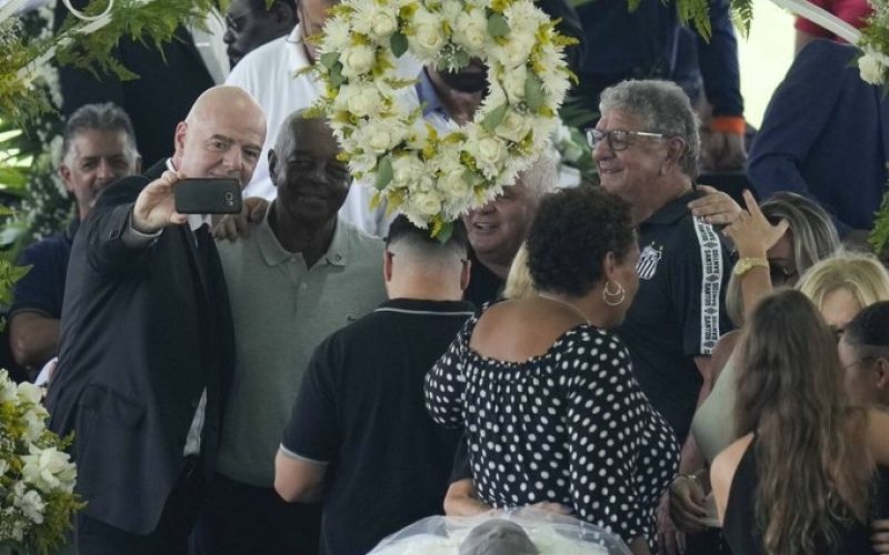 infantino-selfie.jpg