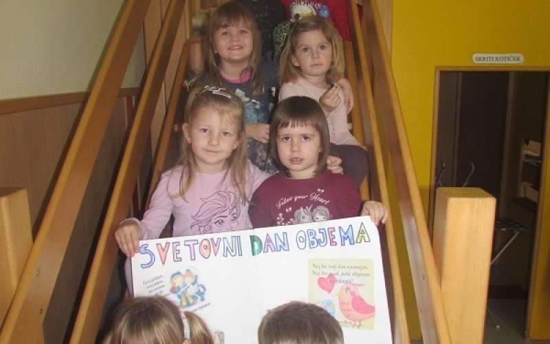 vrtec-križevci, dan-objema