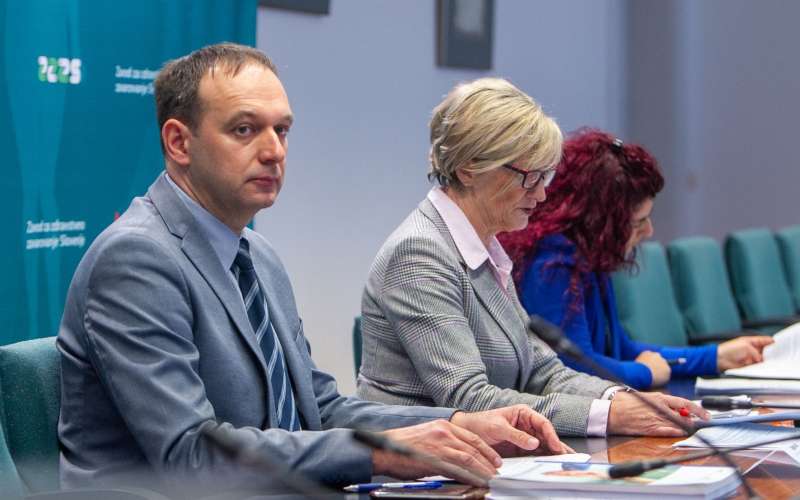Damjan Kos, Tatjana Mlakar, generalna direktorica ZZZS.jpg