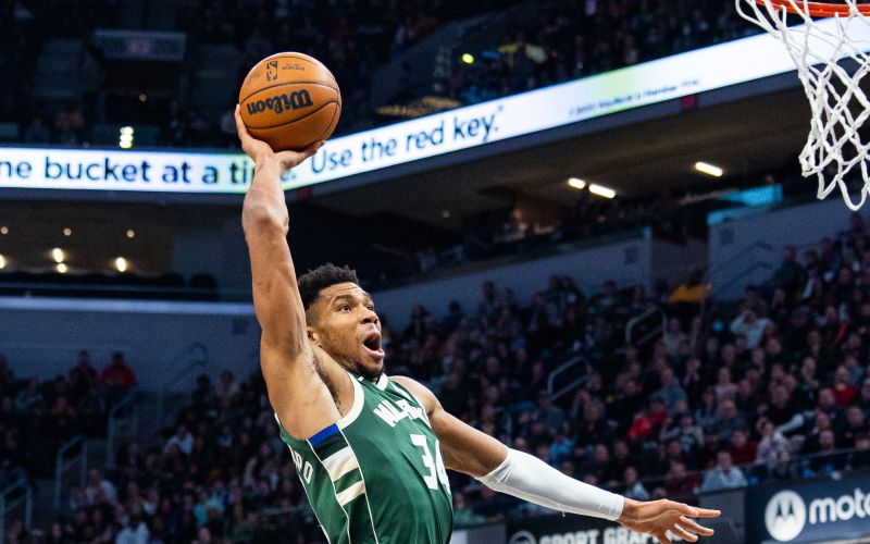 giannis.jpg
