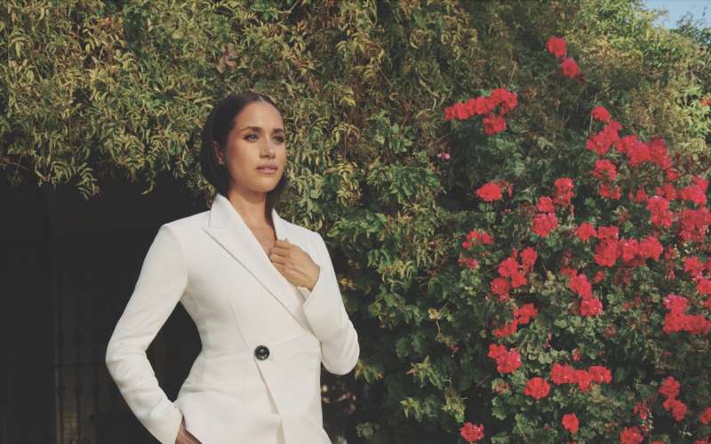 meghan markle suknjič